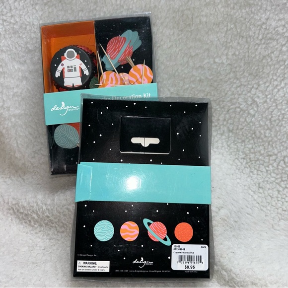 Design Cupcake Decoration 2 kits outer space 48 cupcake liners & 48 party picks - Picture 4 of 8